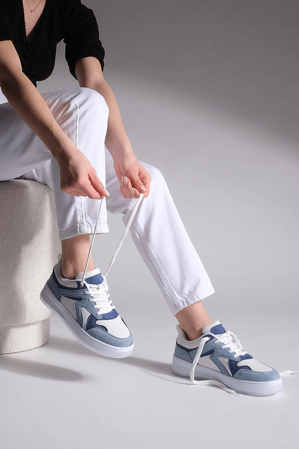 SNEAKER